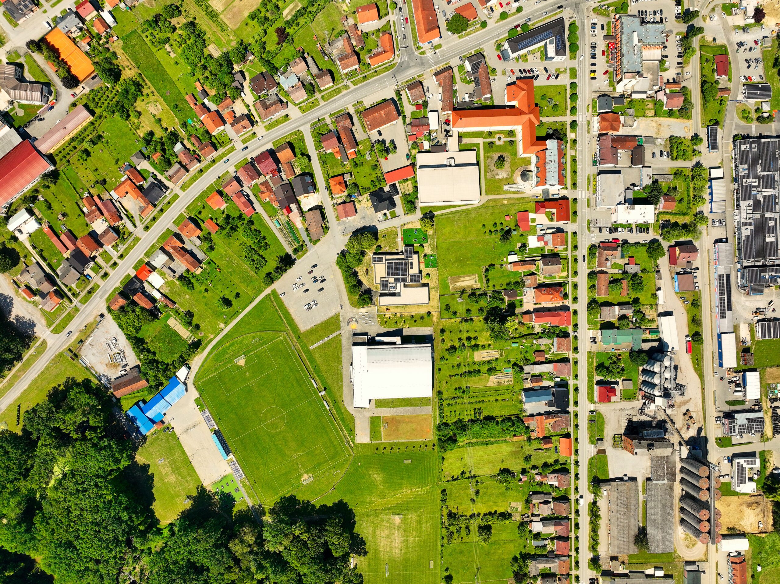 Explore the vibrant urban landscape of Garešnica, Croatia from above.